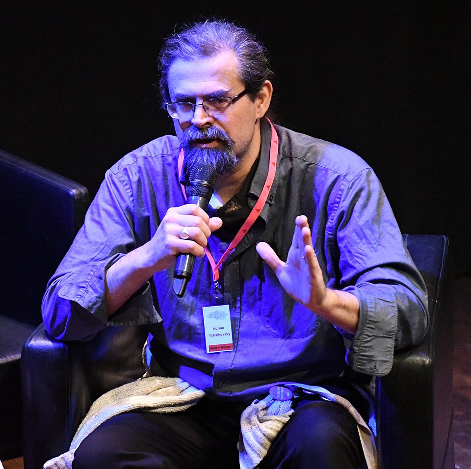 Adrian Tchaikovsky portréja