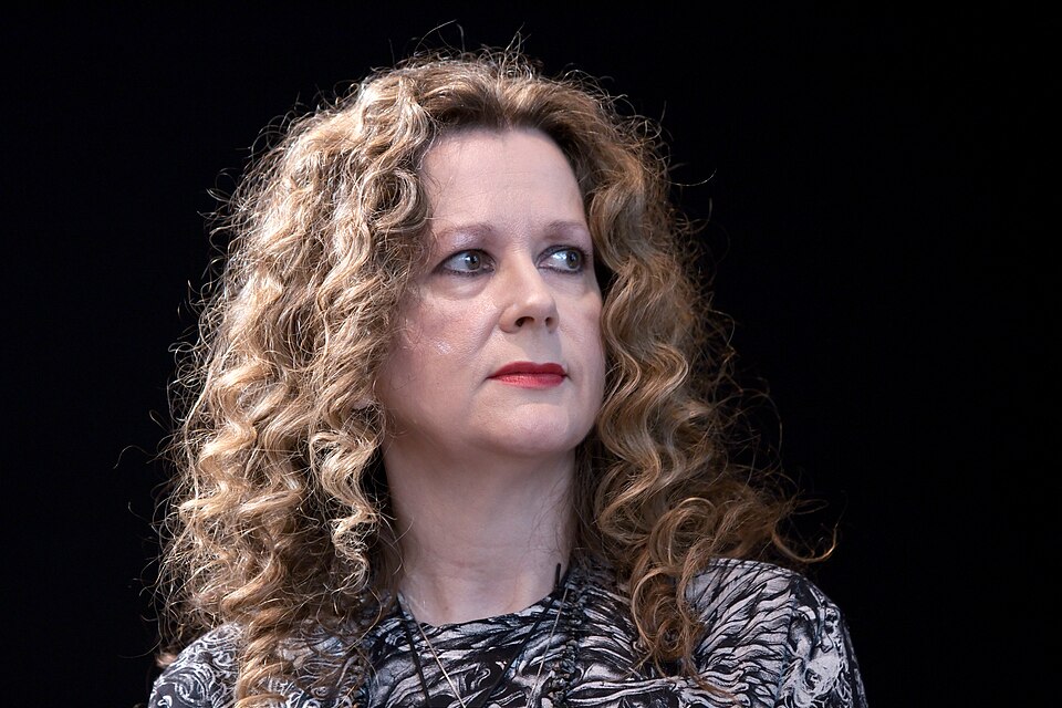 Laurell K. Hamilton portréja