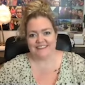 Colleen Hoover portréja