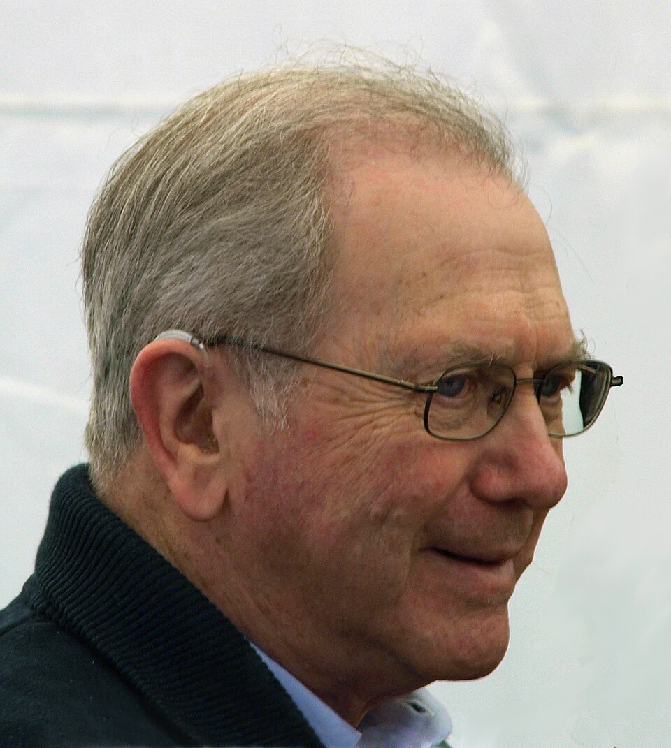 Noah Gordon portréja