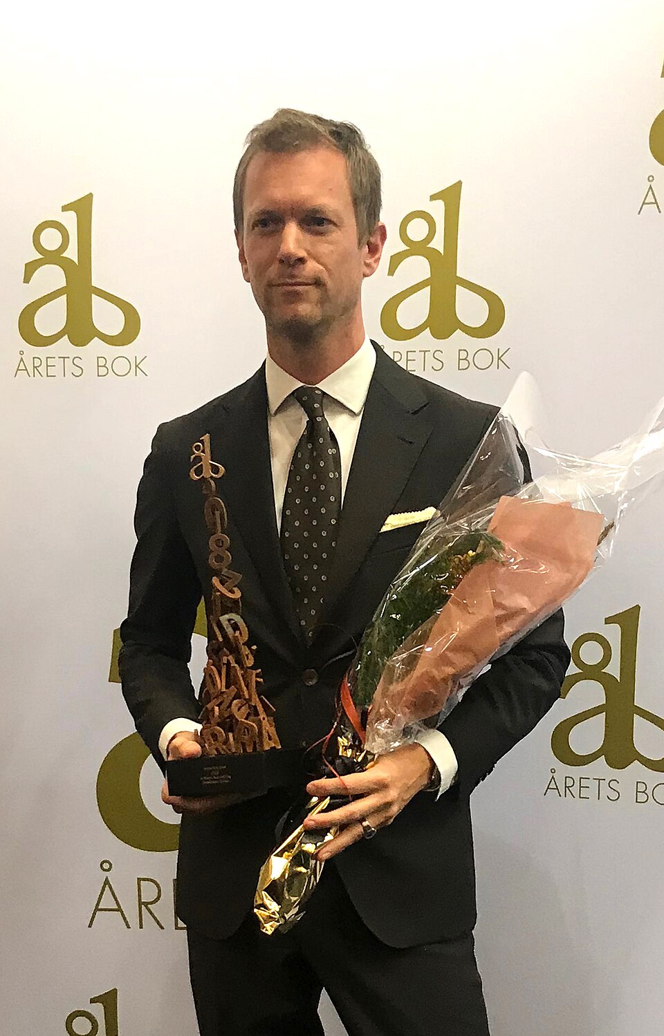 Niklas Natt och Dag portréja