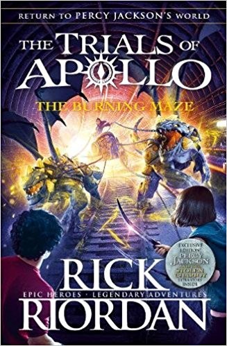 A lángoló Labirintus – Rick Riordan borító