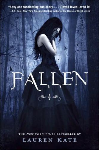 Fallen – Kitaszítva – Lauren Kate borító