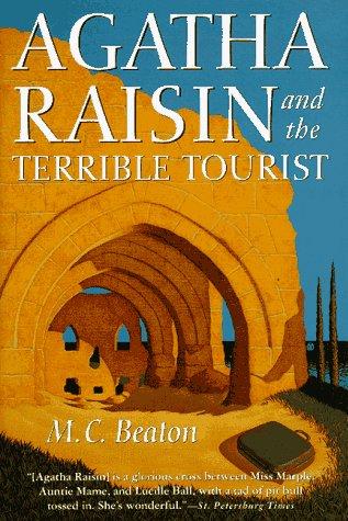 Agatha Raisin és a tenyérbe mászó turista – M. C. Beaton borító